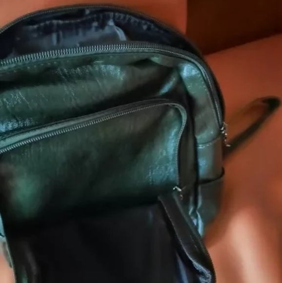 New Boutique Backpack - Picture 14 of 17